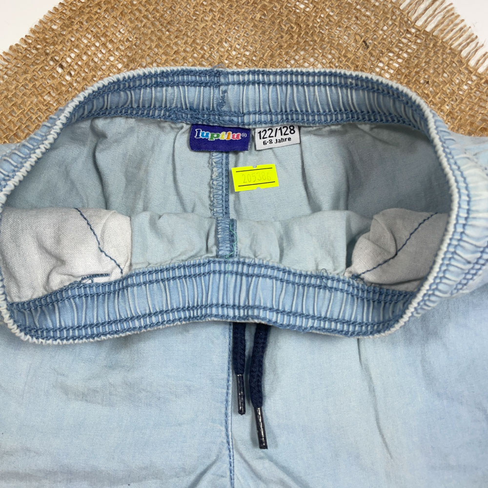 شلوارک پسرانه برند Iupilu طرح جلو جیب دار کمر کش و لبه پاکتی ابی روشن رنگ