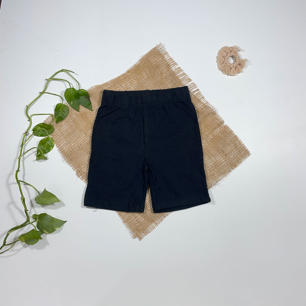 شلوارک پسرانه برند Tu طرح ساده مشکی رنگ - 6 سال