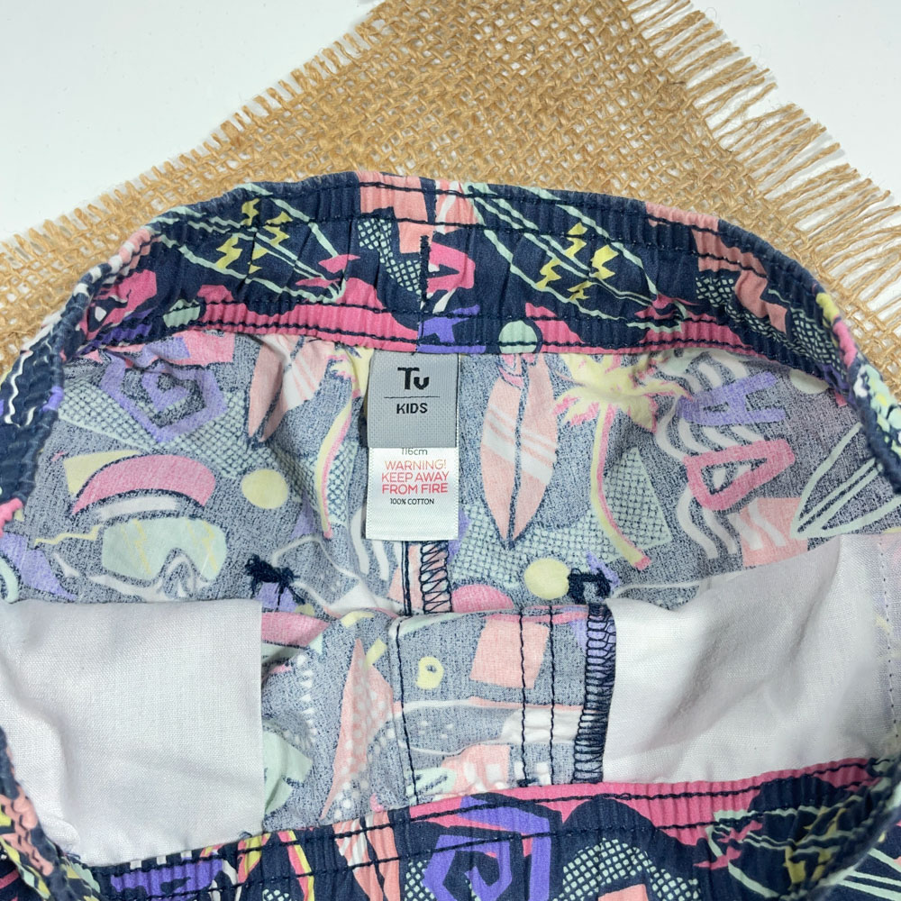 شلوارک پسرانه برند Tu طرح رنگی رنگی سرمه ای رنگ - 6 سال