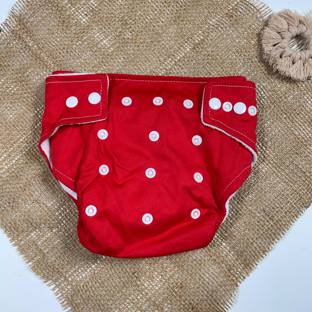 شورت آموزشی نوزادی دخترانه طرح ساده دکمه ای قرمز رنگ - 12 تا 24 ماه