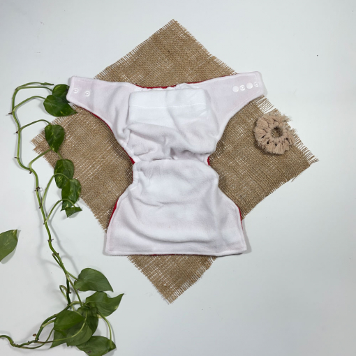 شورت آموزشی نوزادی دخترانه طرح ساده دکمه ای قرمز رنگ - 12 تا 24 ماه