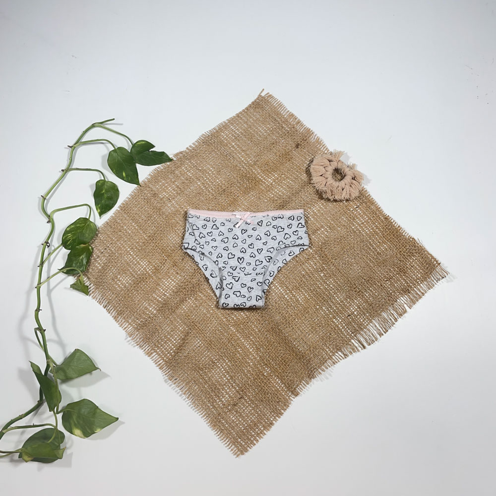 شورت نوزادی دخترانه برند Alive طرح قلب قلبی پاپیونی طوسی رنگ - 12 تا 24 ماه