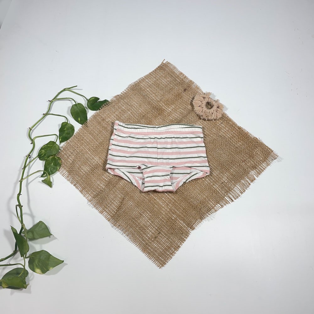 شورت نوزادی دخترانه برند Iupilu طرح راه راه سفید رنگ - 12 تا 24 ماه