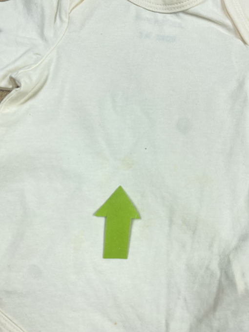 ایراد دار _ بادی نوزادی آستین بلند طرح ساده یقه گرد نباتی رنگ - 3 ماه