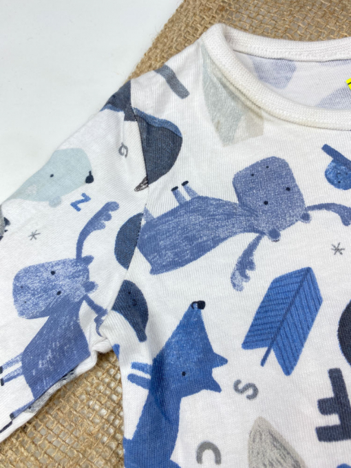 ایراد دار _ بادی نوزادی آستین بلند طرح حیوانات یقه گرد دو دکمه سفید رنگ - 0 تا 3 ماه