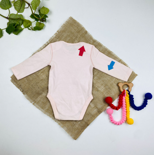 ایراد دار _ بادی نوزادی دخترانه آستین بلند طرح نوشته لاتین طرح BABY یقه گرد ساده صورتی کمرنگ - 0 تا 3 ماه