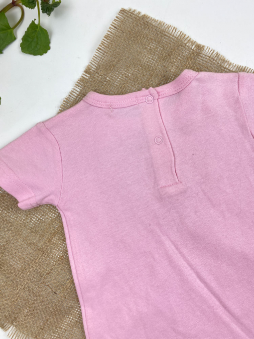 ایراد دار _ رامپر نوزادی دخترانه آستین کوتاه طرح زنبور یقه گرد پشت دکمه ای صورتی رنگ