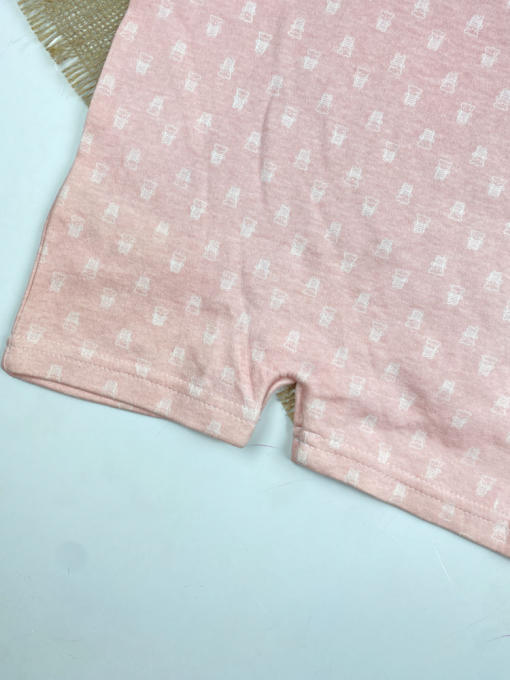 ایراد دار _ رامپر نوزادی دخترانه آستین کوتاه طرح خرس خرسی یقه گرد پشت دکمه دارد صورتی رنگ