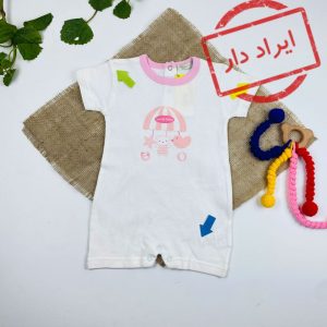 ایراد دار _ رامپر نوزادی آستین کوتاه طرح خرس و چتر یقه گرد پشت دکمه ای سفید رنگ