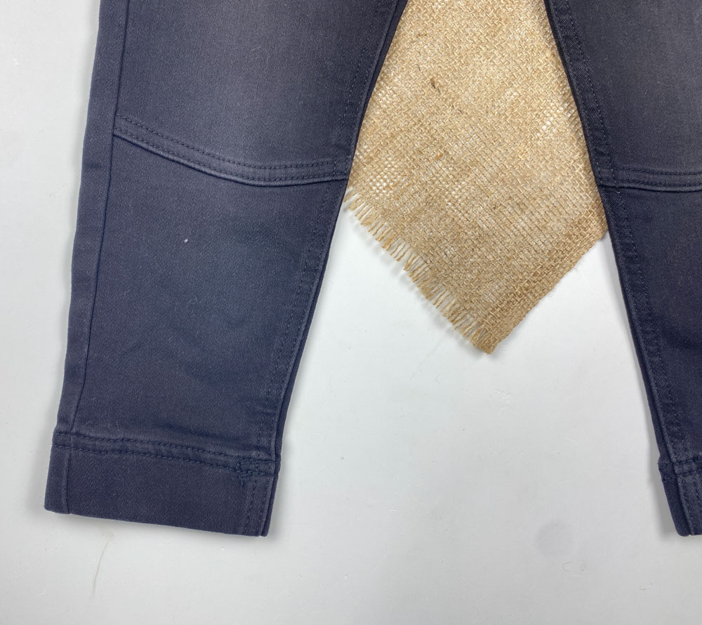 شلوار جین اسلش برند pepperts طرح پایین کش دار کمربند مشکی دار مشکی رنگ