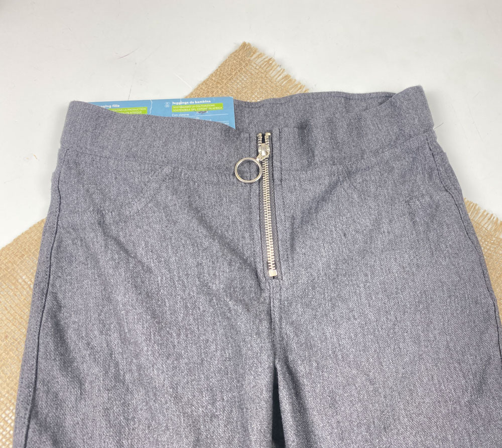 شلوار پارچه ای برند pepperts طرح جیب نما زیپ نما طوسی پر رنگ