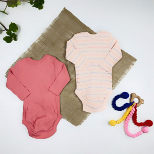 ست دو عددی بادی نوزادی دخترانه آستین بلند برند لوپیلو طرح راه راه جلو بسته گلبهی رنگ - 0 تا 2 ماه