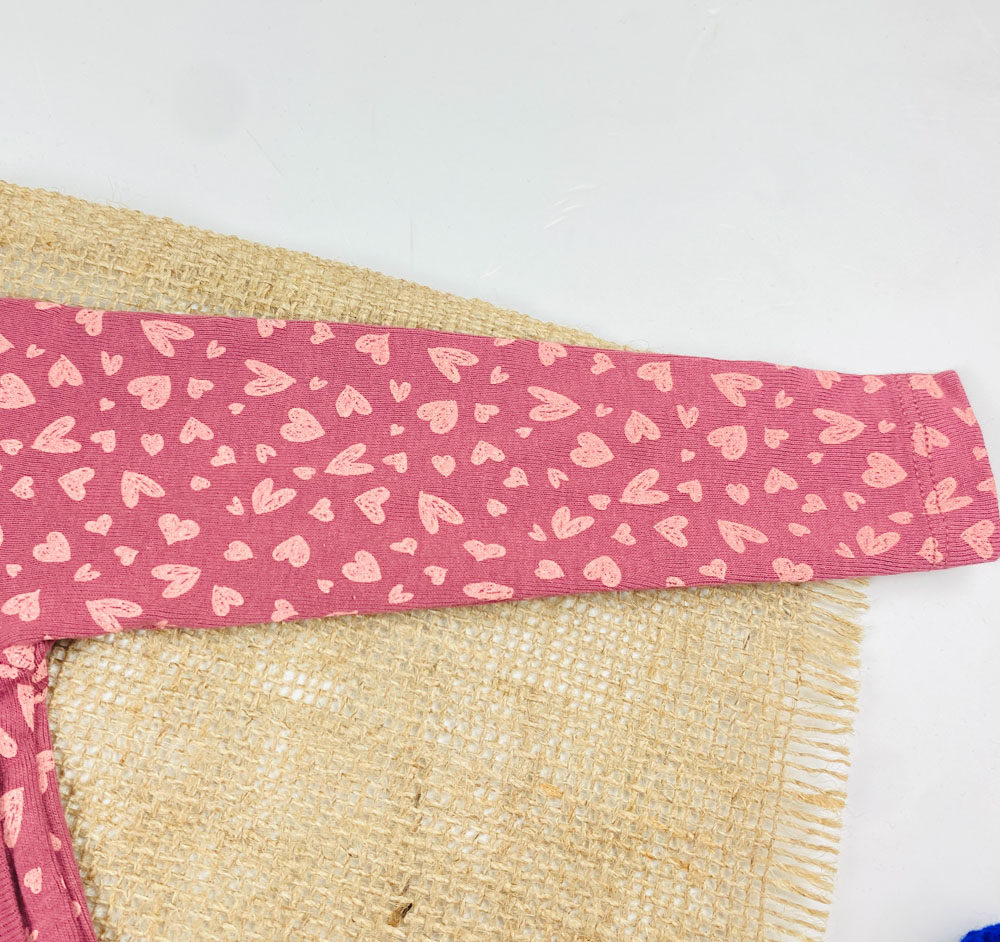 ست دو عددی بادی نوزادی دخترانه آستین بلند برند لوپیلو طرح قلب قلبی چپ راستی کالباسی رنگ - 2 تا 6 ماه