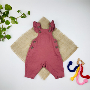 بیلر شلوارکی نوزادی دخترانه آستین تاپ برند لوپیلو طرح جلو جیب دار آستین چین چینی کالباسی رنگ - 2 تا 4 ماه