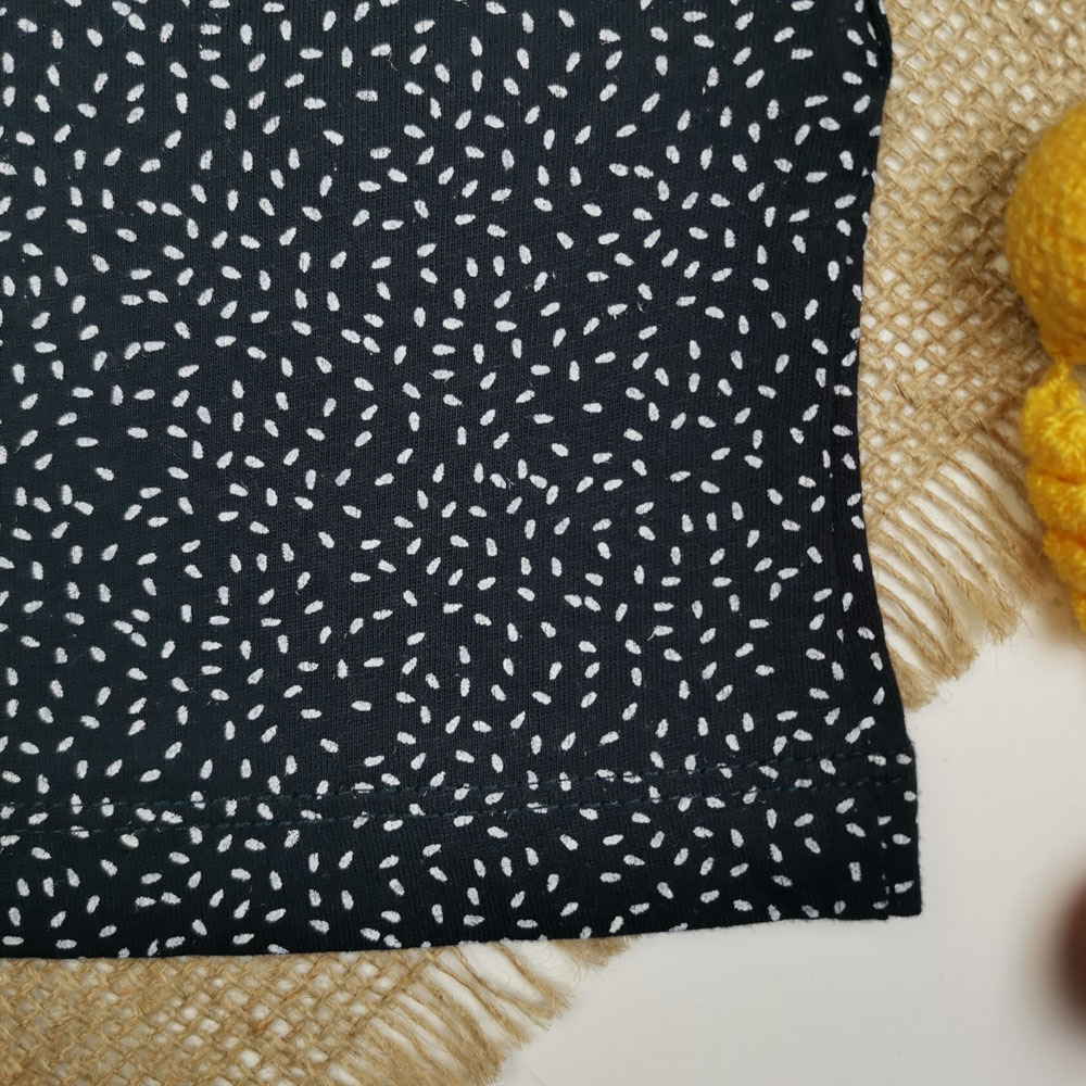 بلوز نوزادی دخترانه آستین بلند برند لوپیلو طرح دون دونی سرشانه دکمه دار مشکی رنگ - 12 تا 24 ماه