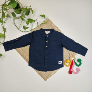 بلوز نوزادی پسرانه آستین بلند برند لوپیلو طرح دکمه ای جیب دار سرمه ای رنگ
