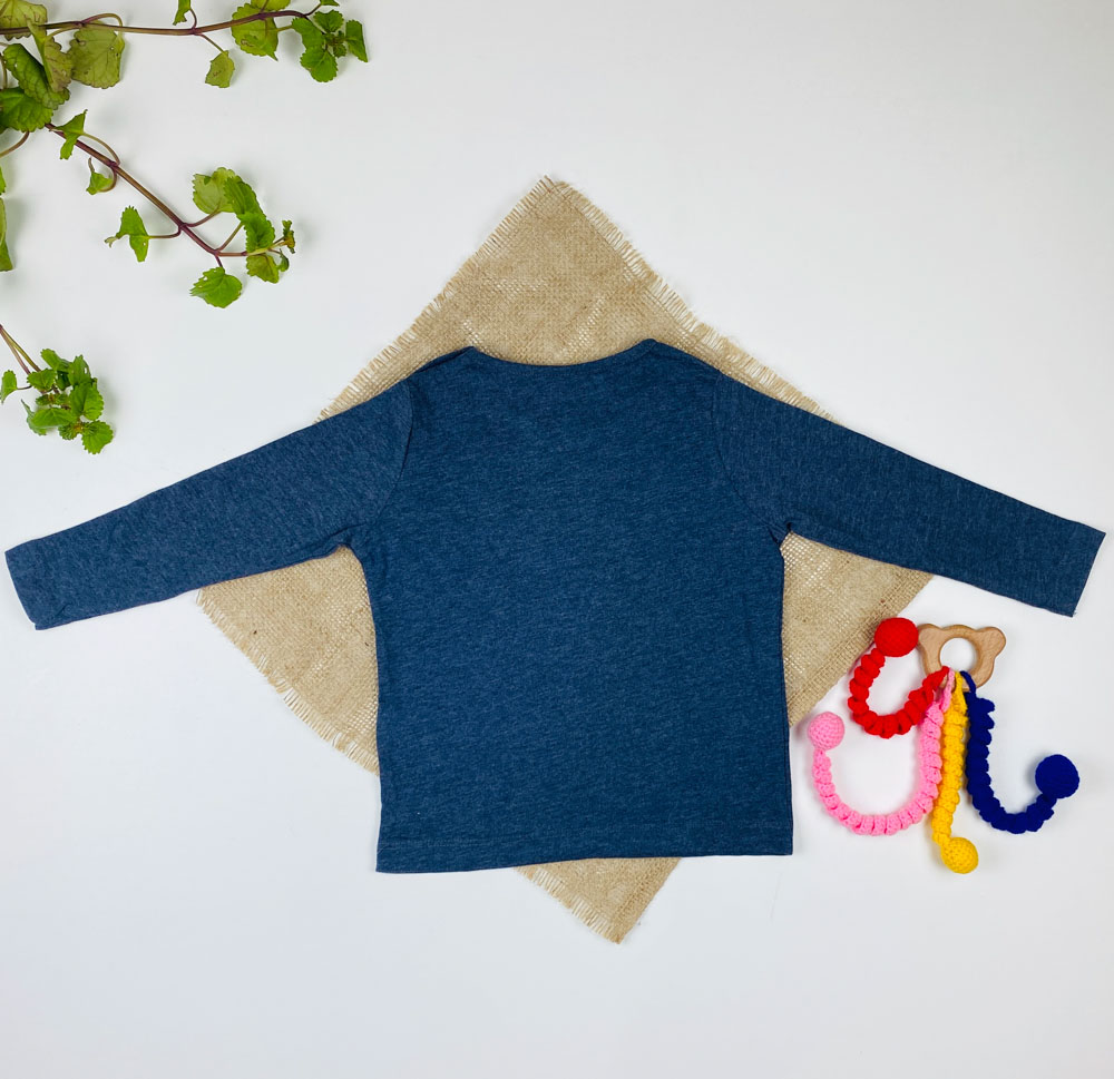 بلوز نوزادی دخترانه آستین بلند برند لوپیلو طرح نوشته دار سرشانه دکمه دار سرمه ای رنگ - 12 تا 24 ماه