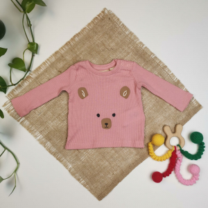 بلوز بیسکوییتی نوزادی دخترانه آستین بلند برند لوپیلو طرح خرسی سرشانه دکمه دار صورتی رنگ - 0 تا 2 ماه