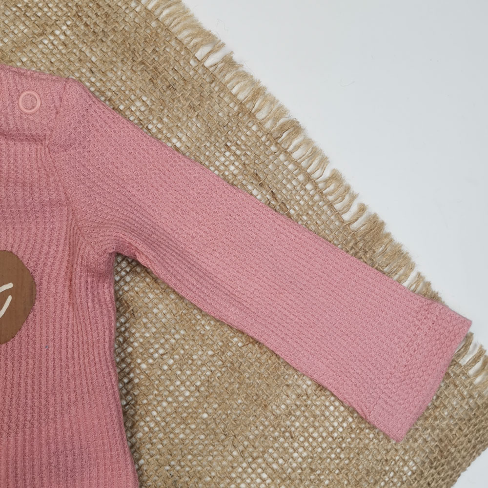 بلوز بیسکوییتی نوزادی دخترانه آستین بلند برند لوپیلو طرح خرسی سرشانه دکمه دار صورتی رنگ - 0 تا 2 ماه