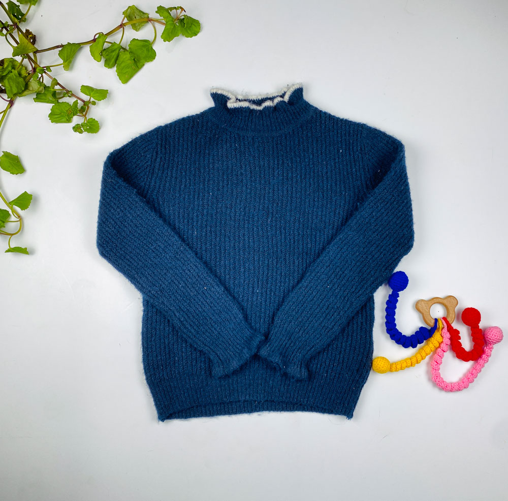 بلوز دخترانه آستین بلند طرح یقه و استین دالبری ساده سرمه ای رنگ - 8 سال