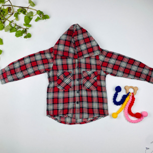 بلوز پسرانه آستین بلند طرح جیب دار چهارخونه کلاه دار قرمز رنگ