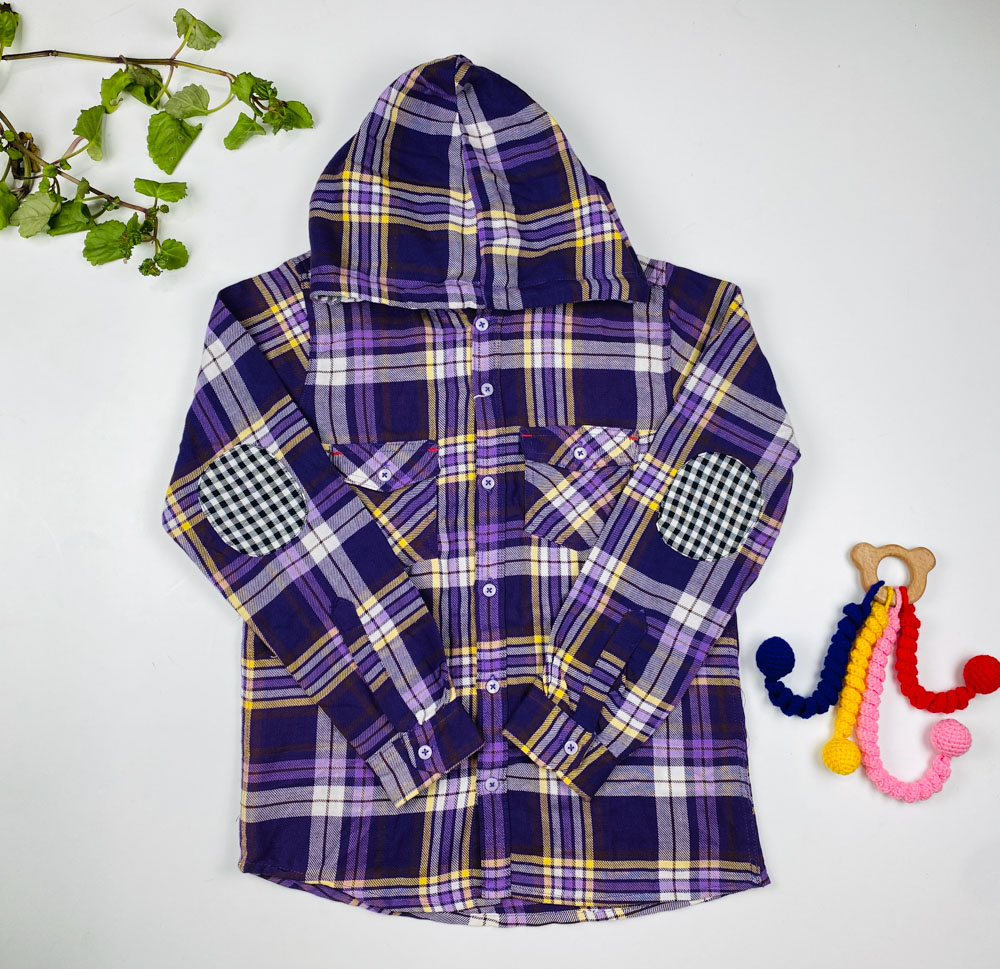 بلوز آستین بلند طرح جهارخونه کلاهدار دکمه ای بنفش رنگ - 11 تا 12 سال