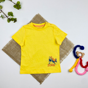تیشرت نوزادی آستین کوتاه برند لوپیلو طرح یقه گرد دکمه دار کوسه لیمویی رنگ - 12 تا 24 ماه