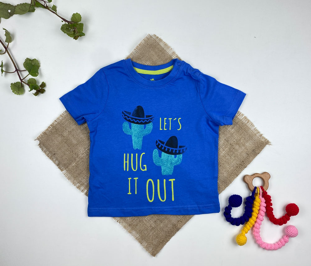 تیشرت نوزادی آستین کوتاه برند لوپیلو طرح یقه گرد دکمه دار دو کاکتوس آبی رنگ - 12 تا 24 ماه