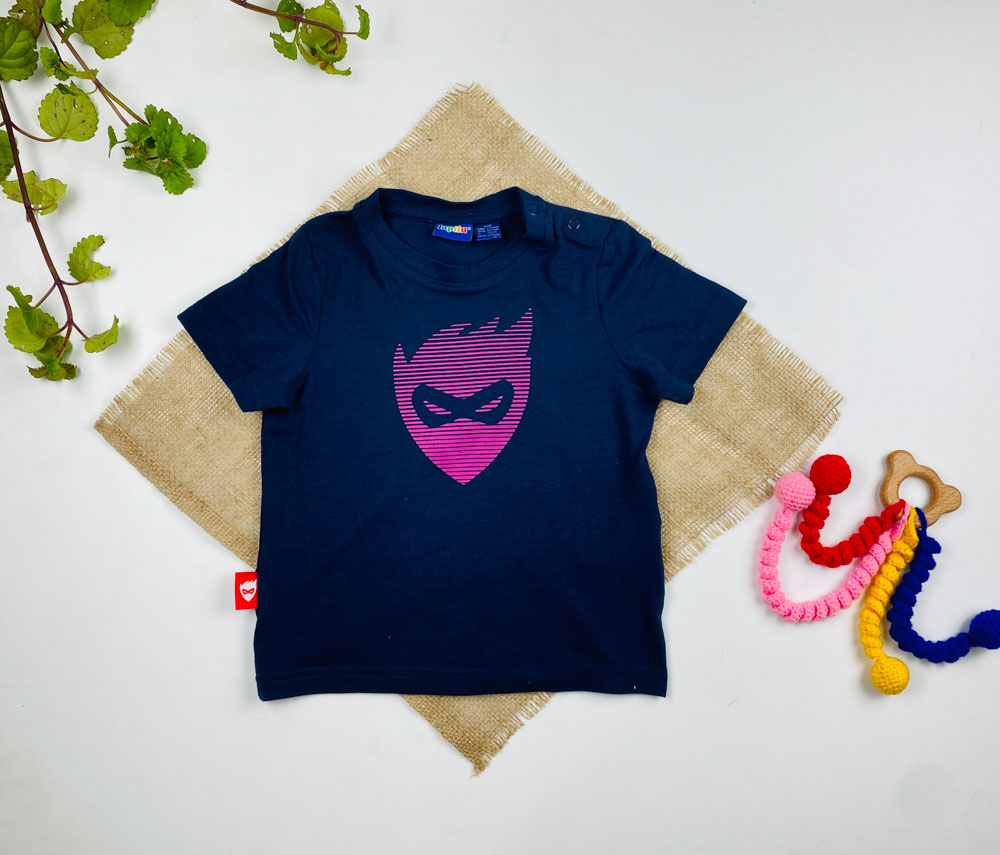 تیشرت نوزادی آستین کوتاه برند لوپیلو طرح یقه گرددکمه دار صورت عینک دار سرمه ای رنگ - 12 تا 24 ماه