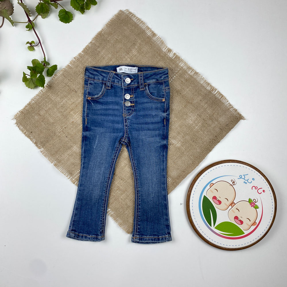 شلوار جین نوزادی دخترانه آستین دمپا برند زارا طرح جیب دار سه دکمه ای سرمه ای رنگ