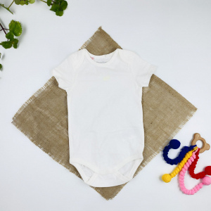 بادی نوزادی آستین کوتاه برند لوپیلو طرح ساده یقه گرد سفید رنگ - 6 تا 12 ماه