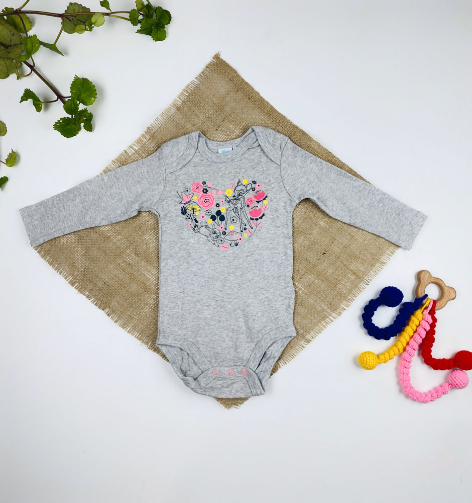 بادی نوزادی دخترانه آستین بلند برند لوپیلو طرح گل گلی یقه گرد طوسی رنگ - 2 تا 6 ماه