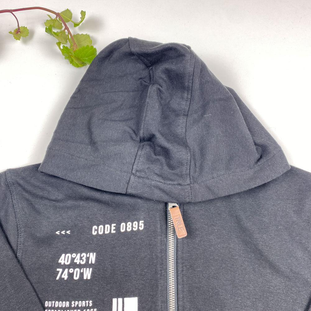 سویشرت پسرانه آستین بلند طرح متن لاتین جلو زیپ دار کلاه دار مشکی رنگ - 8 تا 10 سال