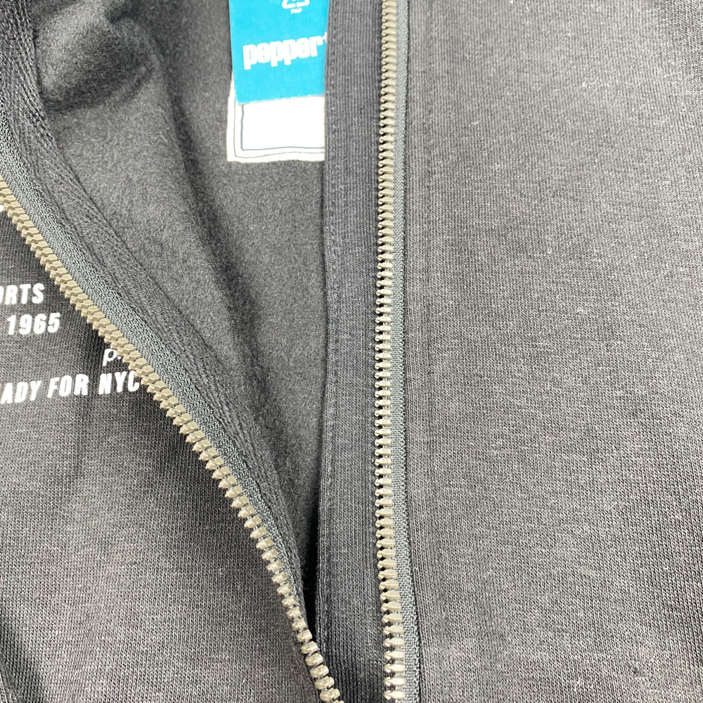 سویشرت پسرانه آستین بلند طرح متن لاتین جلو زیپ دار کلاه دار مشکی رنگ - 8 تا 10 سال