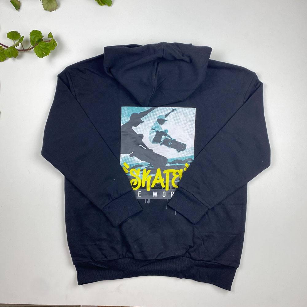 هودی پسرانه آستین بلند طرح اسکیت کلاه دار مشکی رنگ - 10 تا 12 سال