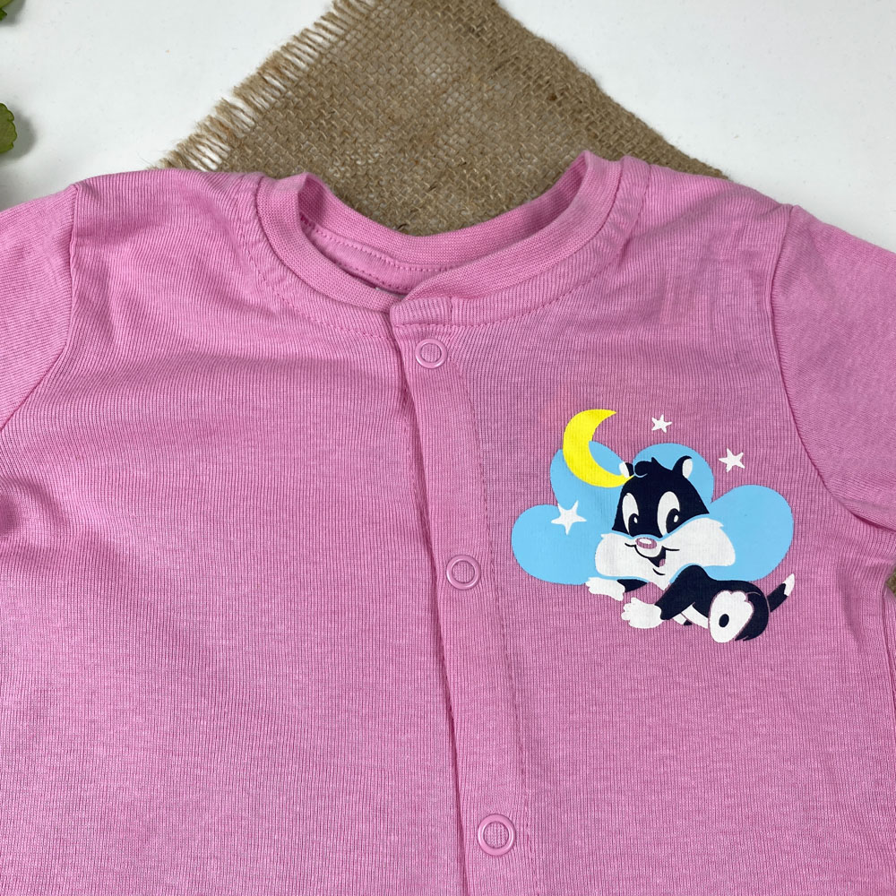 سرهمی نوزادی دخترانه آستین بلند طرح ماه و خرگوش بدون جوراب جلو دکمه ای صورتی رنگ - 6 تا 12 ماه