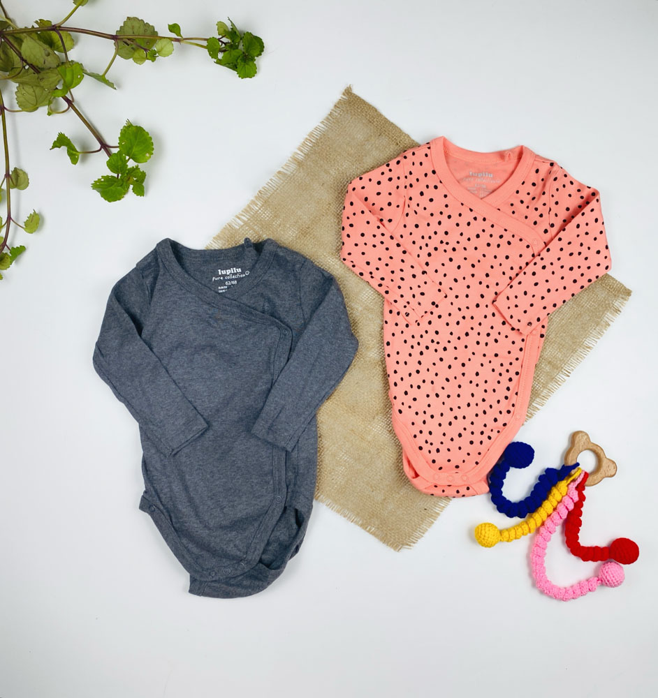 ست دو عددی بادی نوزادی دخترانه آستین بلند برند لوپیلو طرح خال خالی چپ راستی طوسی رنگ