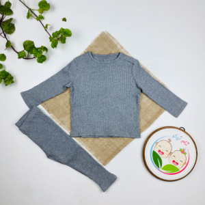 ست بلوز و شلوار نوزادی آستین بلند برند کیابی طرح کبریتی طوسی رنگ