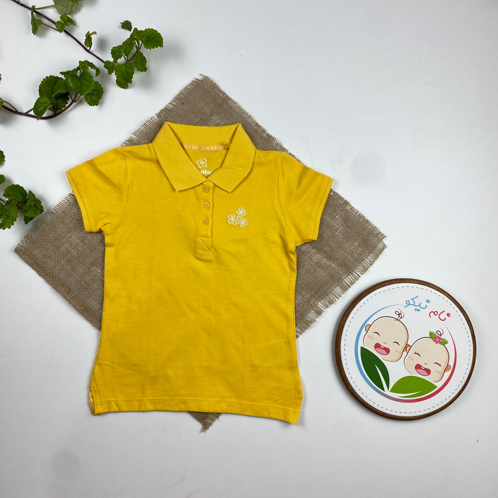 پولوشرت آستین کوتاه برند لوپیلو طرح گل دو دکمه زرد رنگ