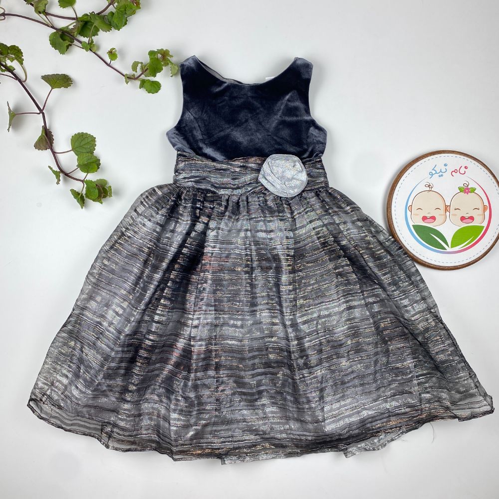 پیراهن دخترانه آستین حلقه ای طرح کمر گل دار یقه گرد نقره ای رنگ - 8 تا 10 سال