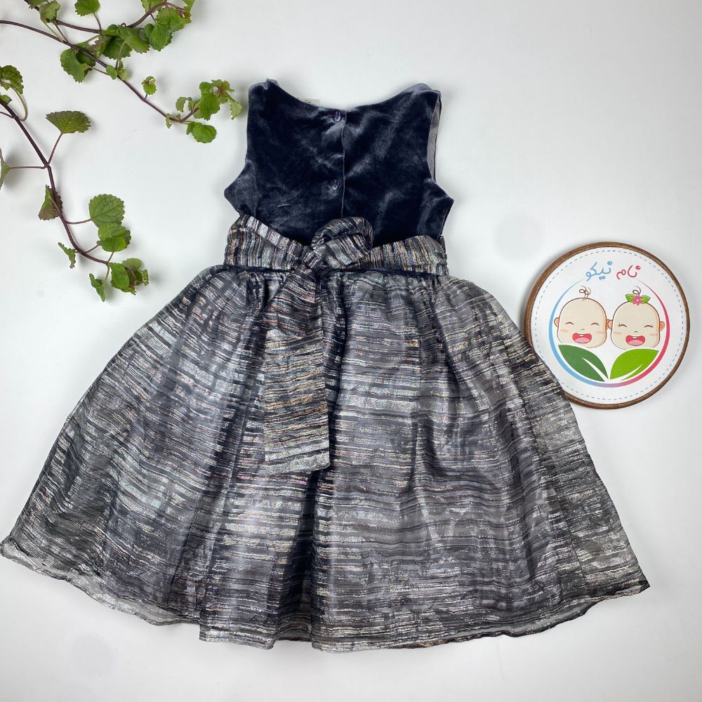 پیراهن دخترانه آستین حلقه ای طرح کمر گل دار یقه گرد نقره ای رنگ - 8 تا 10 سال