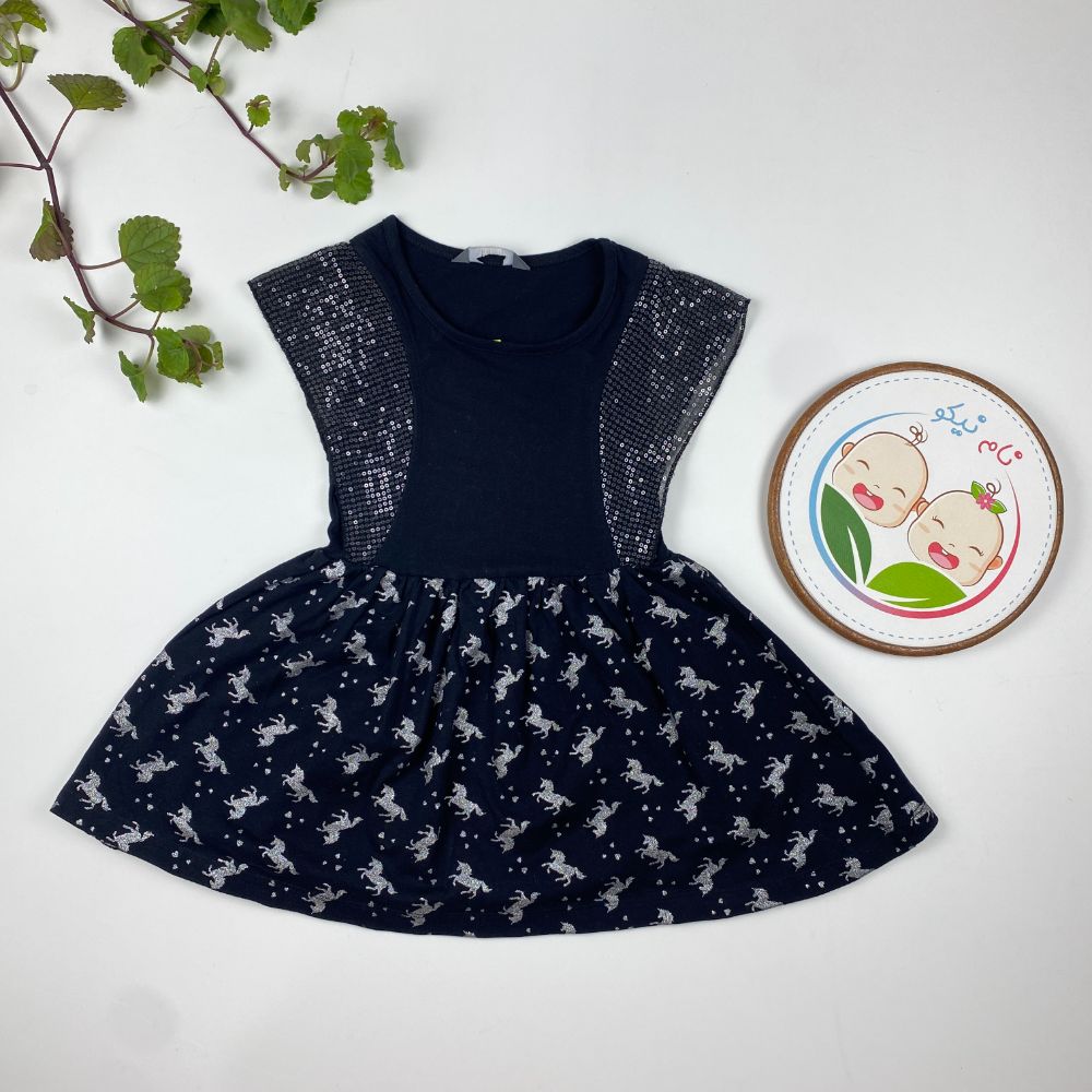 پیراهن دخترانه آستین حلقه ای طرح پولکی یونیکورن استین پرکی مشکی رنگ - 2 تا 3 سال