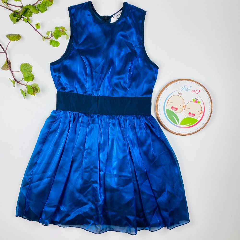 پیراهن دخترانه آستین حلقه ای طرح کمربند سرمه ای یقه گرد آبی کاربنی رنگ