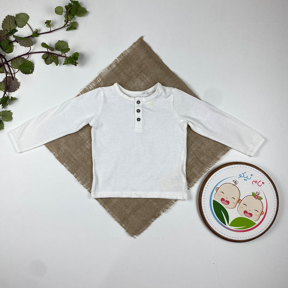 بلوز نوزادی آستین بلند برند لوپیلو طرح سه دکمه ای یقه گرد سفید رنگ