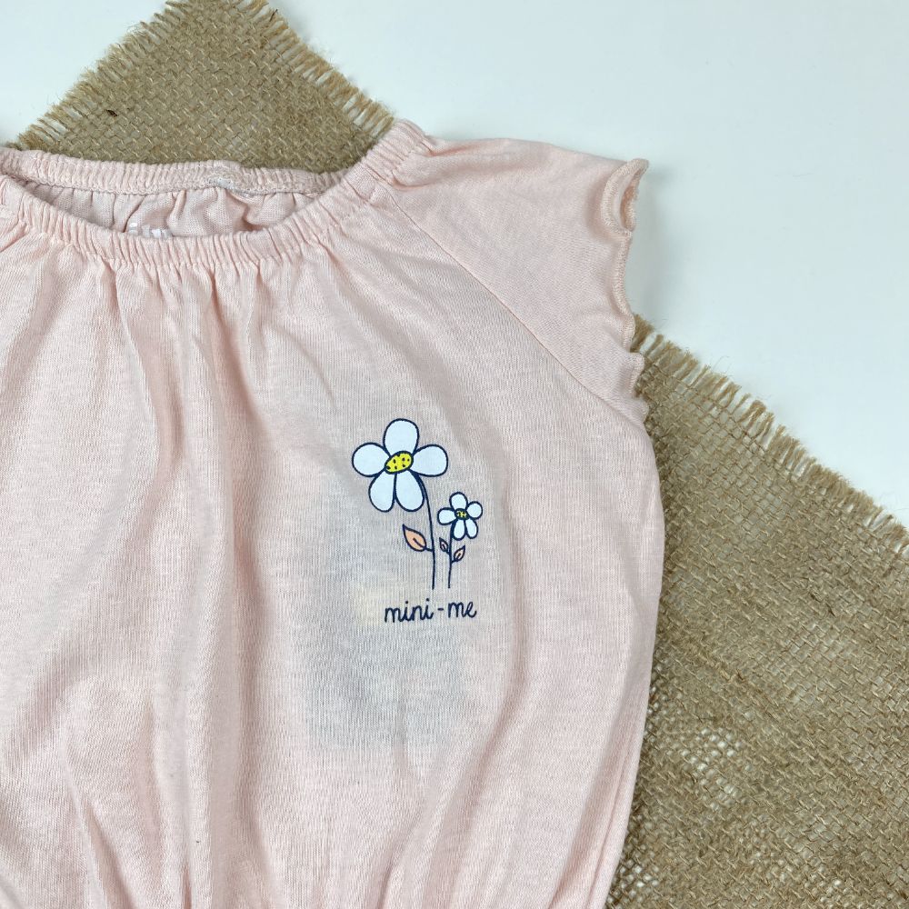 رامپر نوزادی دخترانه آستین حلقه ای برند لوپیلو طرح گل استین پرپری صورتی کمرنگ