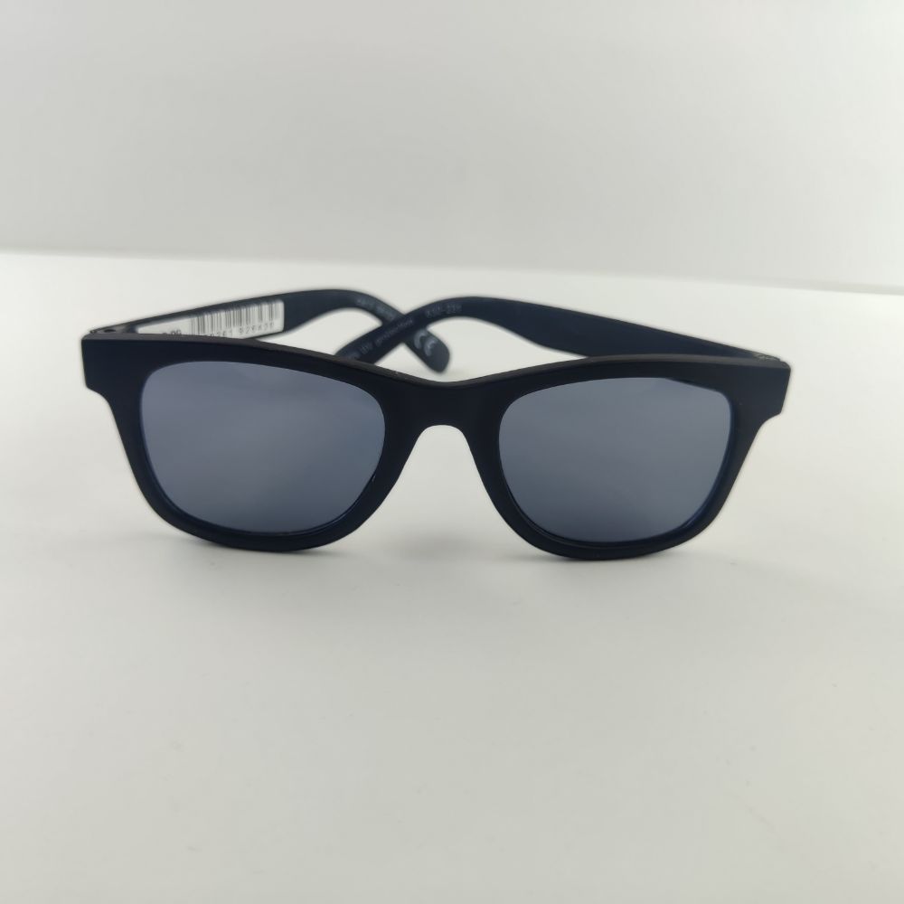 عینک طرح مات مشکی رنگ