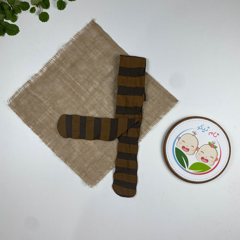جوراب شلواری نوزادی دخترانه طرح راه راه جورآبی قهوه ای رنگ  - 12 تا 24 ماه