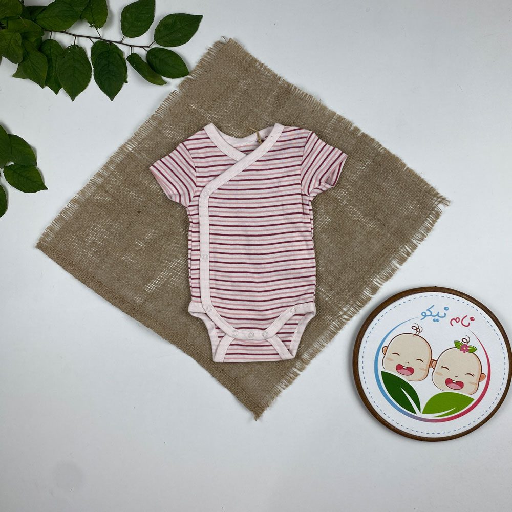 بادی نوزادی دخترانه آستین کوتاه طرح راه راه چپ و راستی صورتی رنگ