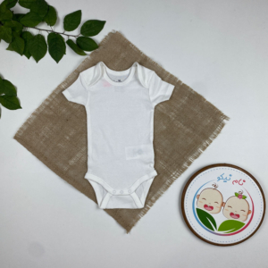 بادی نوزادی آستین کوتاه طرح ساده یقه گرد سفید رنگ