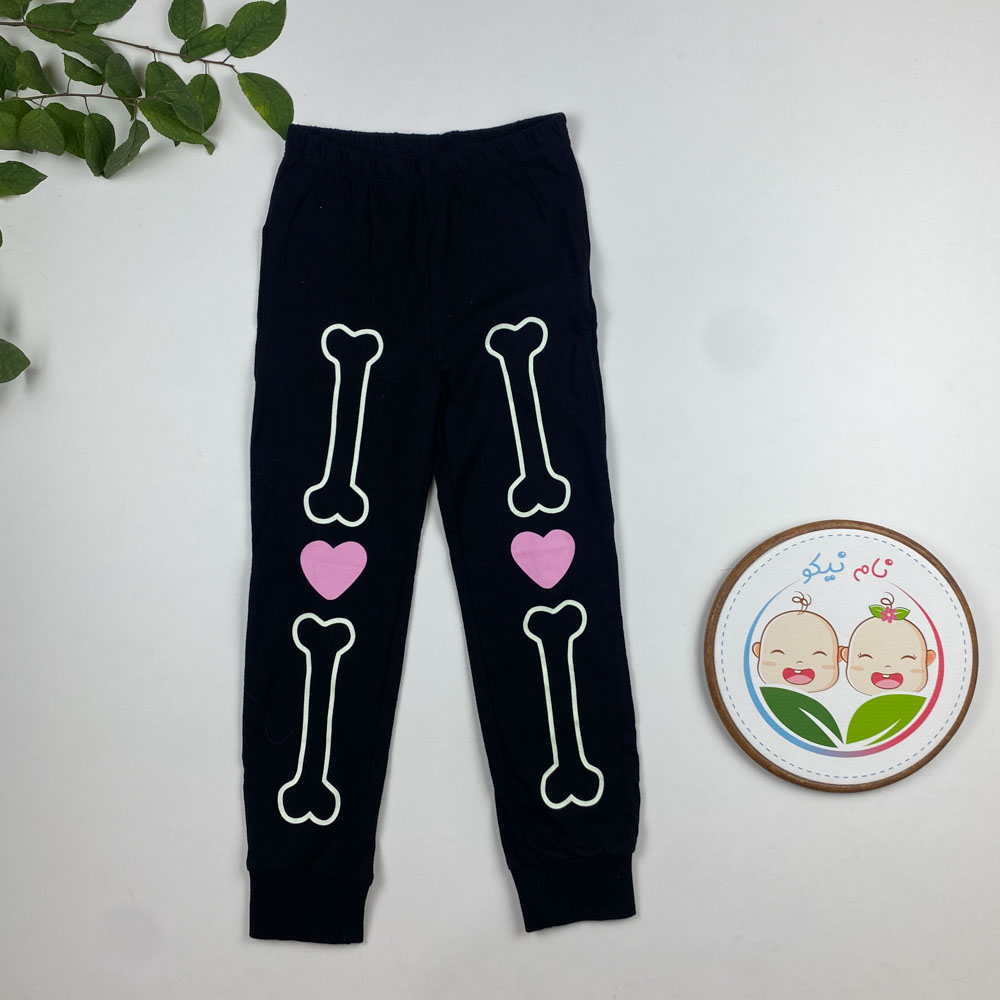 بلوز و شلوار دخترانه آستین بلند طرح اسکلت قلب دار یقه گرد مشکی رنگ